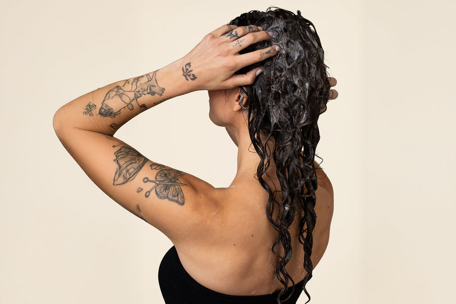 Ingredients You Should Avoid in Shampoo for Curly Hair